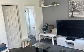 Cosy 1 Bedroom Bungalow Between Basildon & Wickford